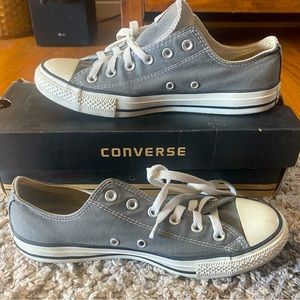 Converse (unisex) Charcoal Low Top